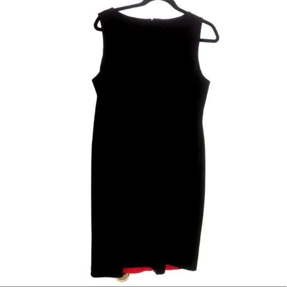 Midnight Velvet Red & Black Sleeveless Sheath Dress With Textured Front & Zipper - Picture 6 of 8